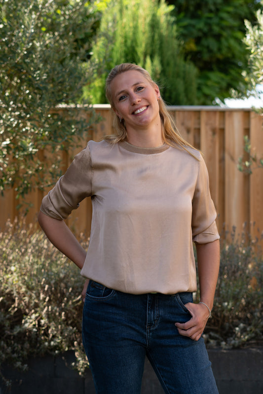 Viscose blouse (beige & bruin) – silky feel