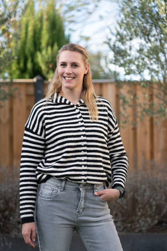 Zacht Streepjes vest – Zwart & Crème