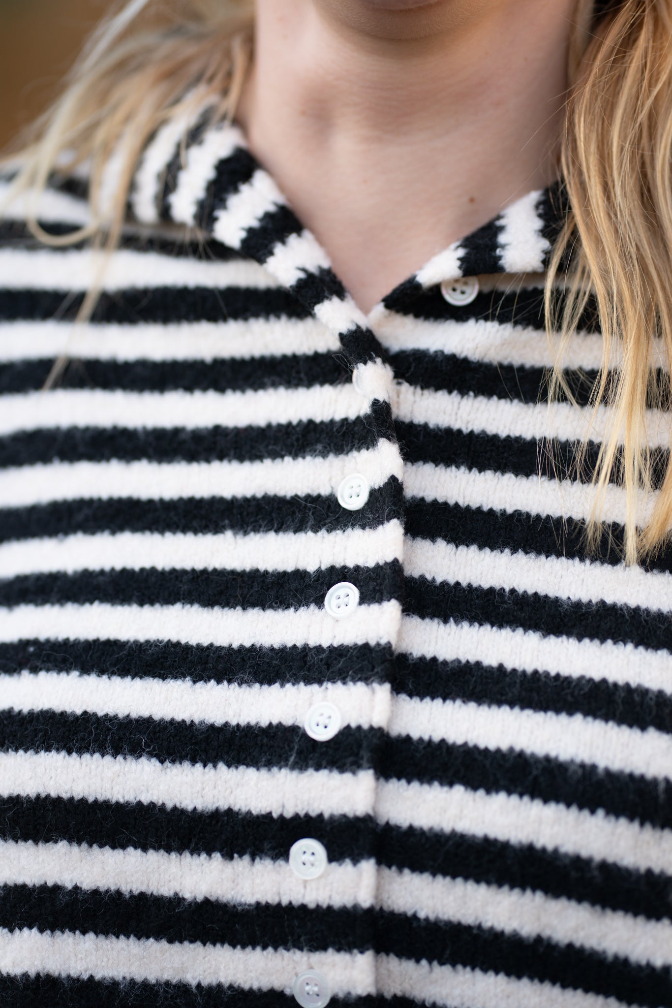 Zacht Streepjes vest – Zwart & Crème