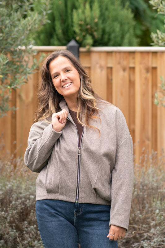 Taupe Bomberjasje met Vleermuismouw