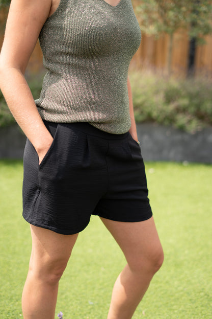 Zwart soft comfy Shortje - relaxed én stijlvol
