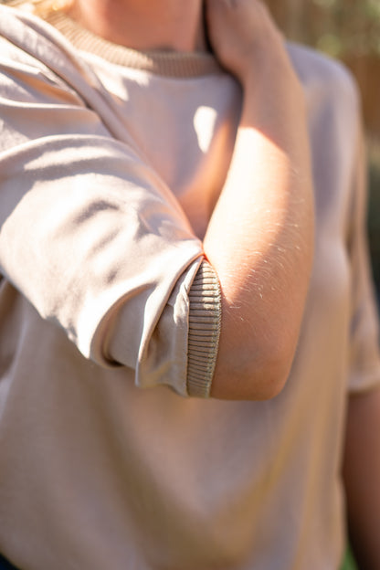 Viscose blouse (beige & bruin) – silky feel