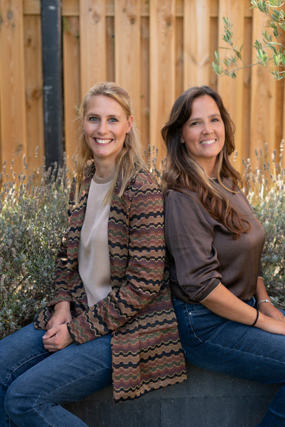 Viscose blouse (beige & bruin) – silky feel