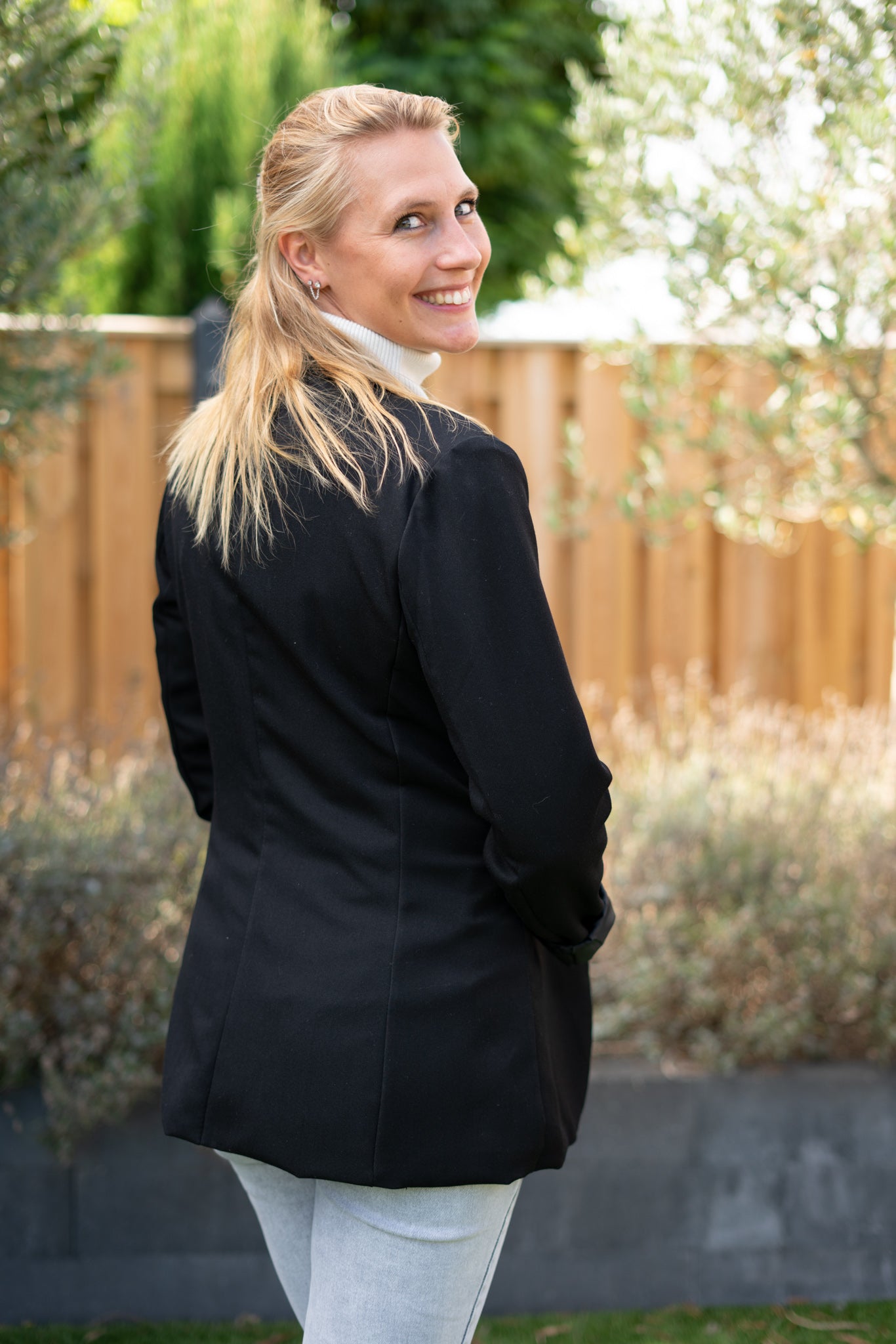 Zwart colbert – tijdloos & chic